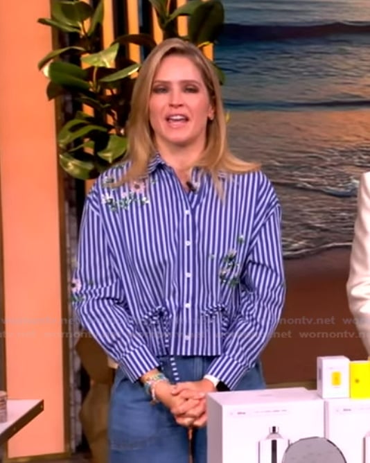 Sara’s blue striped floral shirt on The View