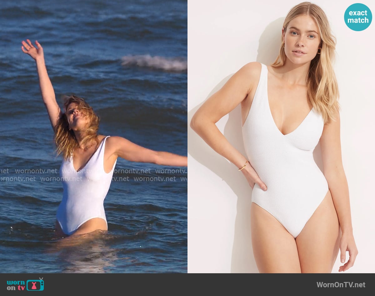 Seafolly Sea Dive Deep V-Neck One-Piece Swimsuit worn by Ginny (Erika Henningsen) on The Four Seasons