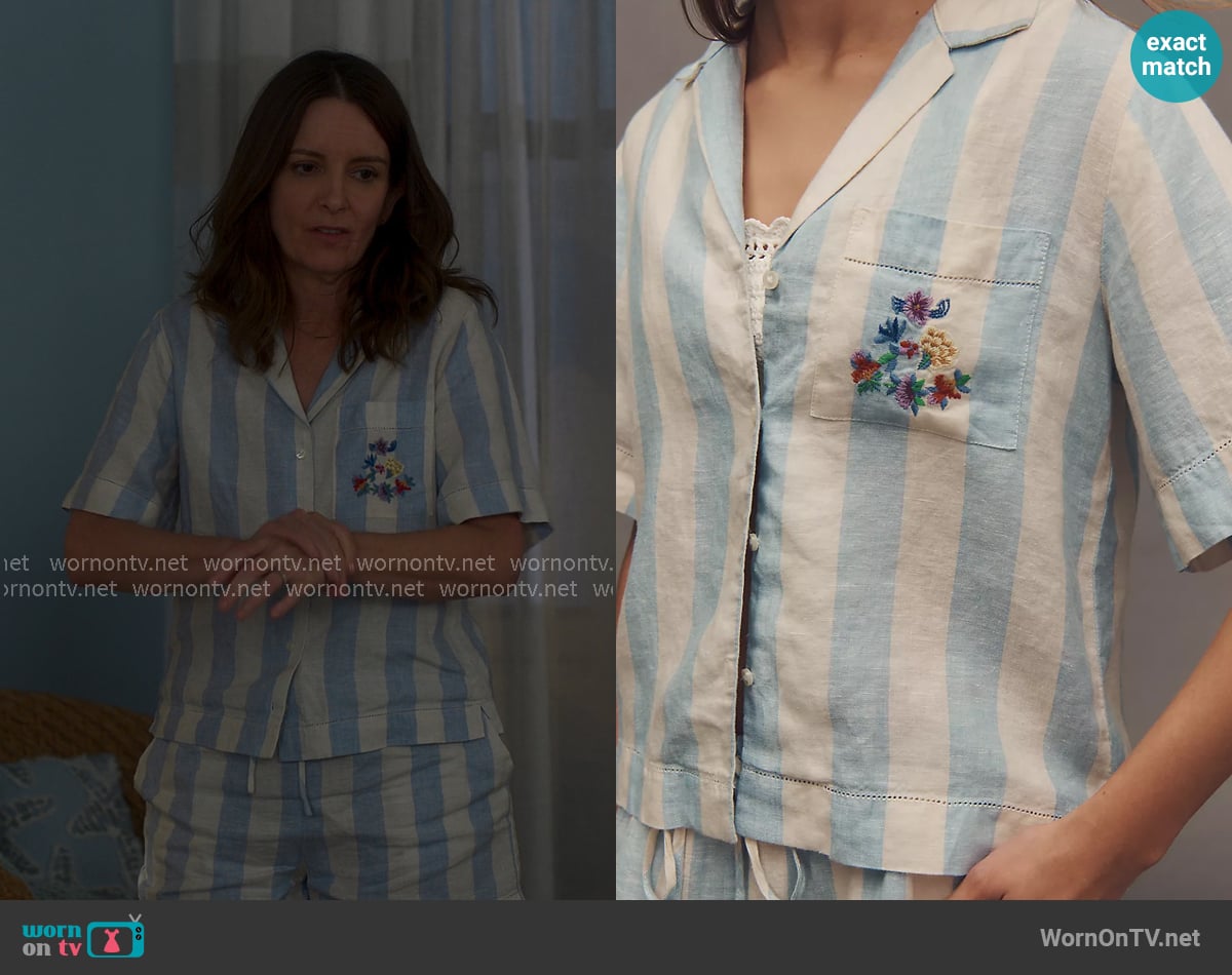 Trovata Nico Linen Short-Sleeve Buttondown Shirt worn by Kate (Tina Fey) on The Four Seasons