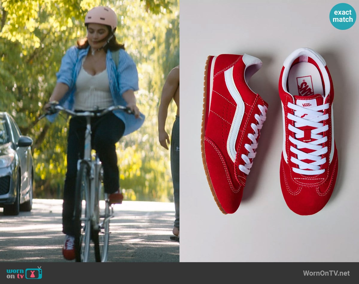 Vans Super Lowpro Sneakers worn by Hannah Wells (Ella Bright) on Off Campus
