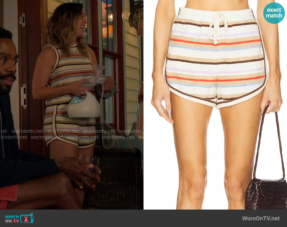 Veronica Beard Mulberry Short in Stone Khaki Multi worn by Ginny (Erika Henningsen) on The Four Seasons