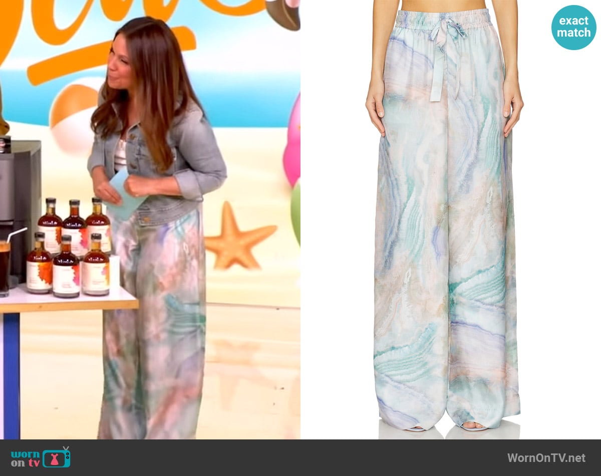 Gretta’s printed pants on The View Gretta’s printed pants on The View