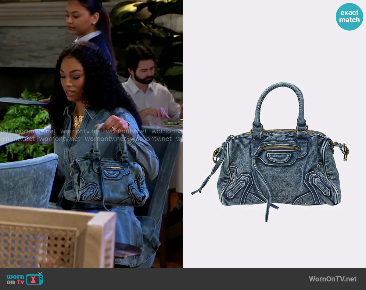 Akira I'm That Girl Distressed Purse worn by Chelsea Hamilton (RhonniRose Mantilla) on Beyond the Gates