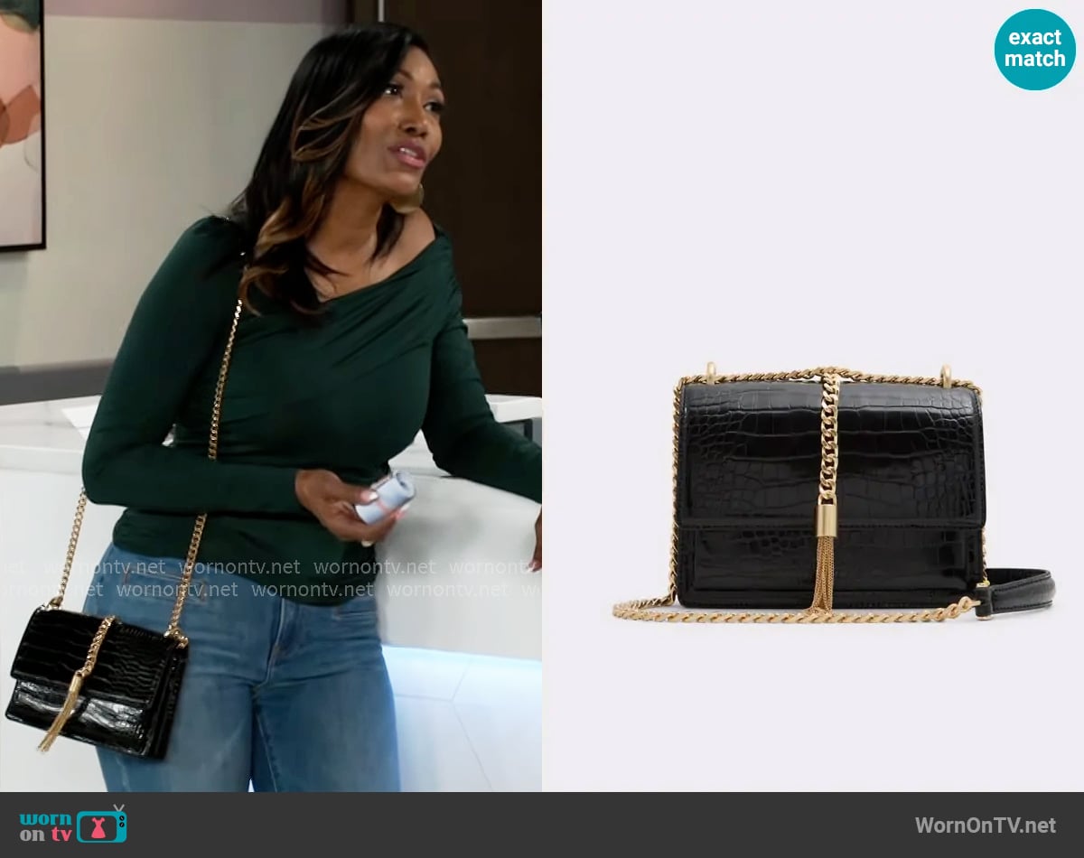 Aldo Miyabellx Bag worn by Dana 'Leslie' Thomas (Trisha Mann-Grant) on Beyond the Gates