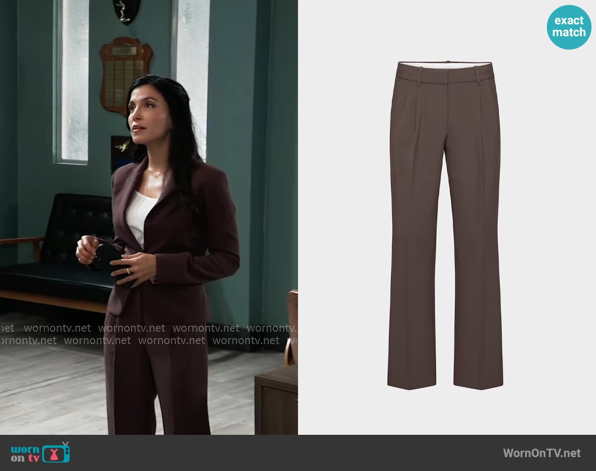 Aritzia The Effortless Pant in Rich Mocha Brown worn by Justine Turner (Nazneen Contractor) on General Hospital