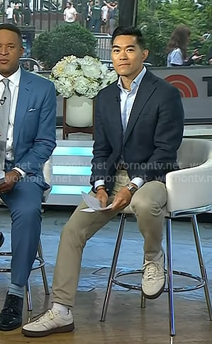 Brian Cheung’s white stripe sneakers on Today