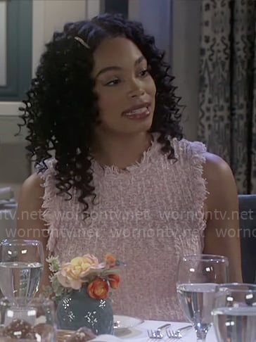 Chelsea’s pink fringed knit top on Beyond the Gates