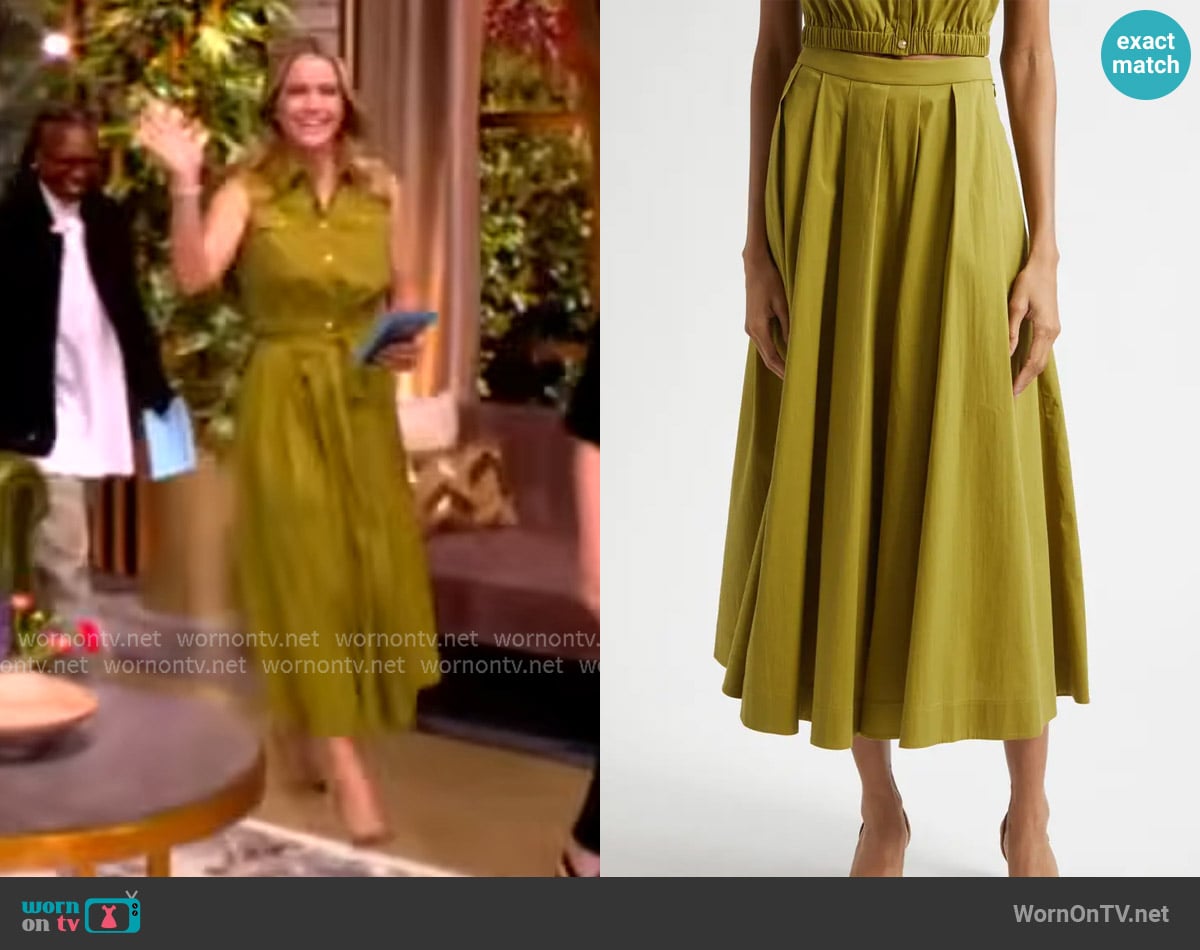 Sara’s green skirt on The View Sara’s green skirt on The View