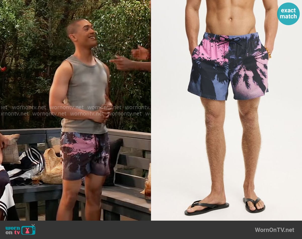 Kai’s purple and pink printed swim shorts on General Hospital Kai’s purple and pink printed swim shorts on General Hospital