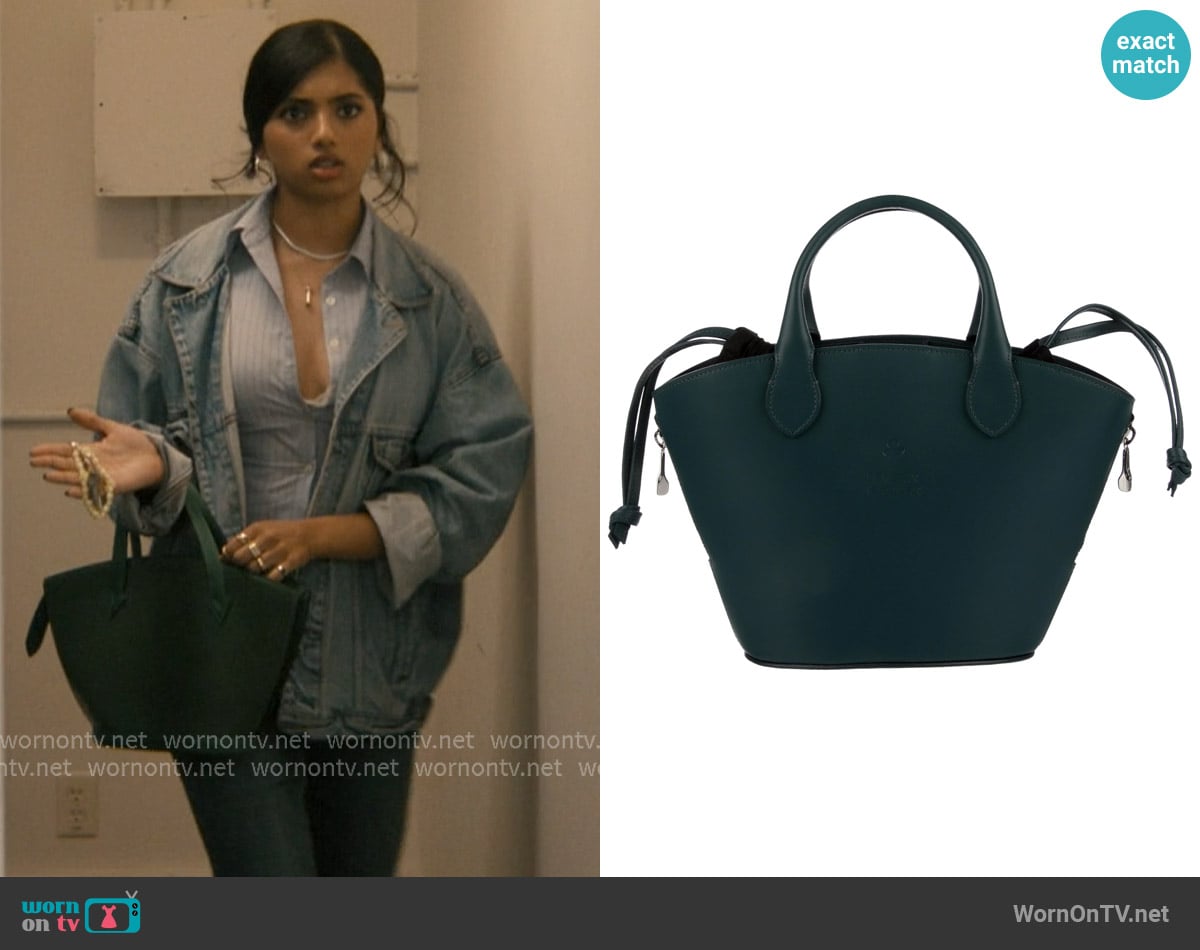Deveaux Leather Handle Bag worn by Abhinaya Chilukuri (Avantika) on Not Suitable For Work