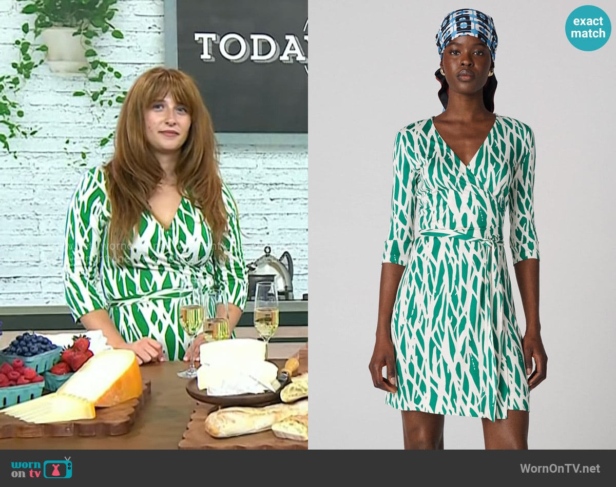 Caroline Hesse’s green printed wrap dress on Today