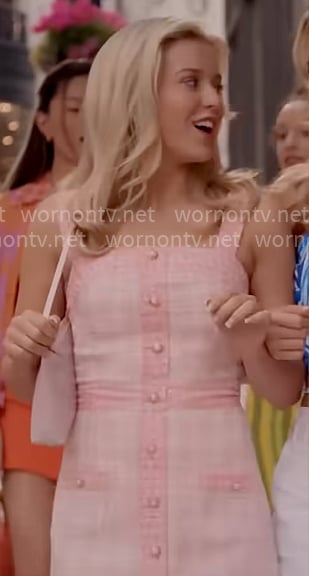 Elle’s pink button-front mini dress on Elle