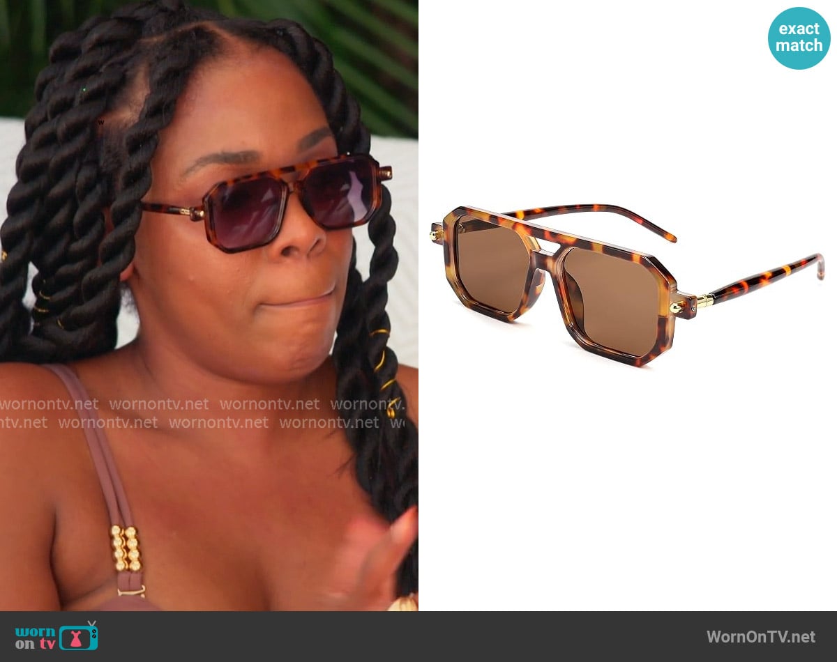 Feisedy Aviator Sunglasses worn by Jasmine Goode on The Valley