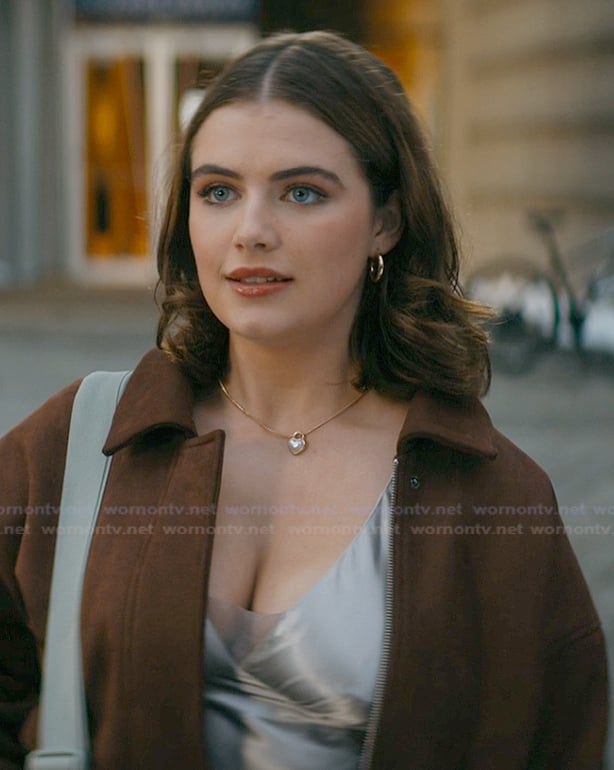 Hannah’s heart pendant necklace on Off Campus