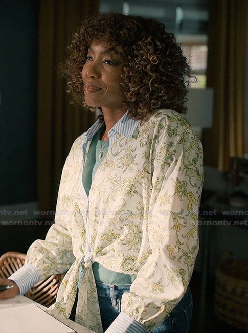 Helen’s green paisley print top on Sweet Magnolias