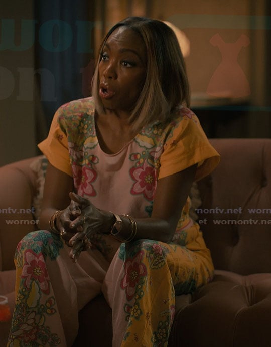 Helen’s yellow floral top and pants on Sweet Magnolias