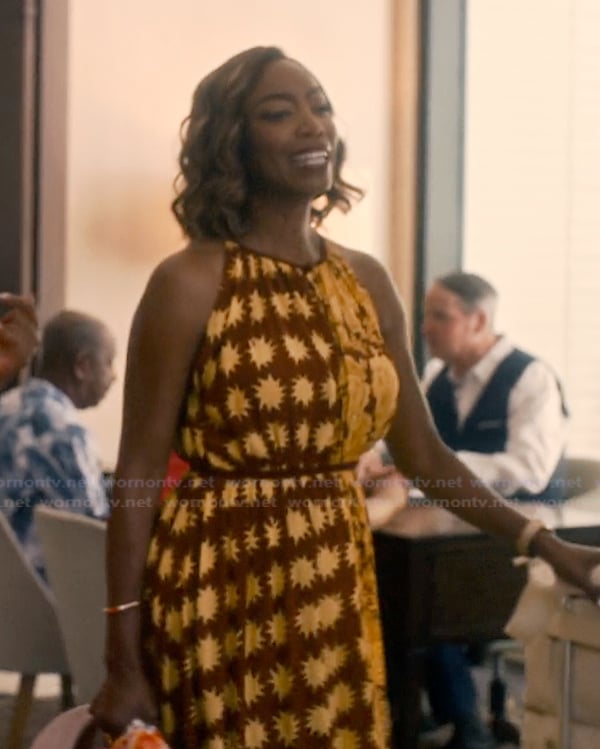 Helen’s yellow mixed print sleeveless dress on Sweet Magnolias