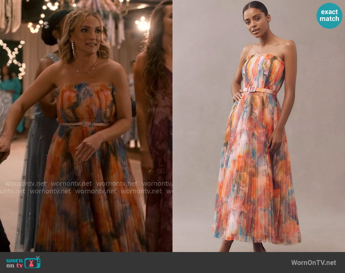 Hutch Strapless Belted Chiffon Floral Maxi Dress worn by Noreen Fitzgibbons (Jamie Lynn Spears) on Sweet Magnolias