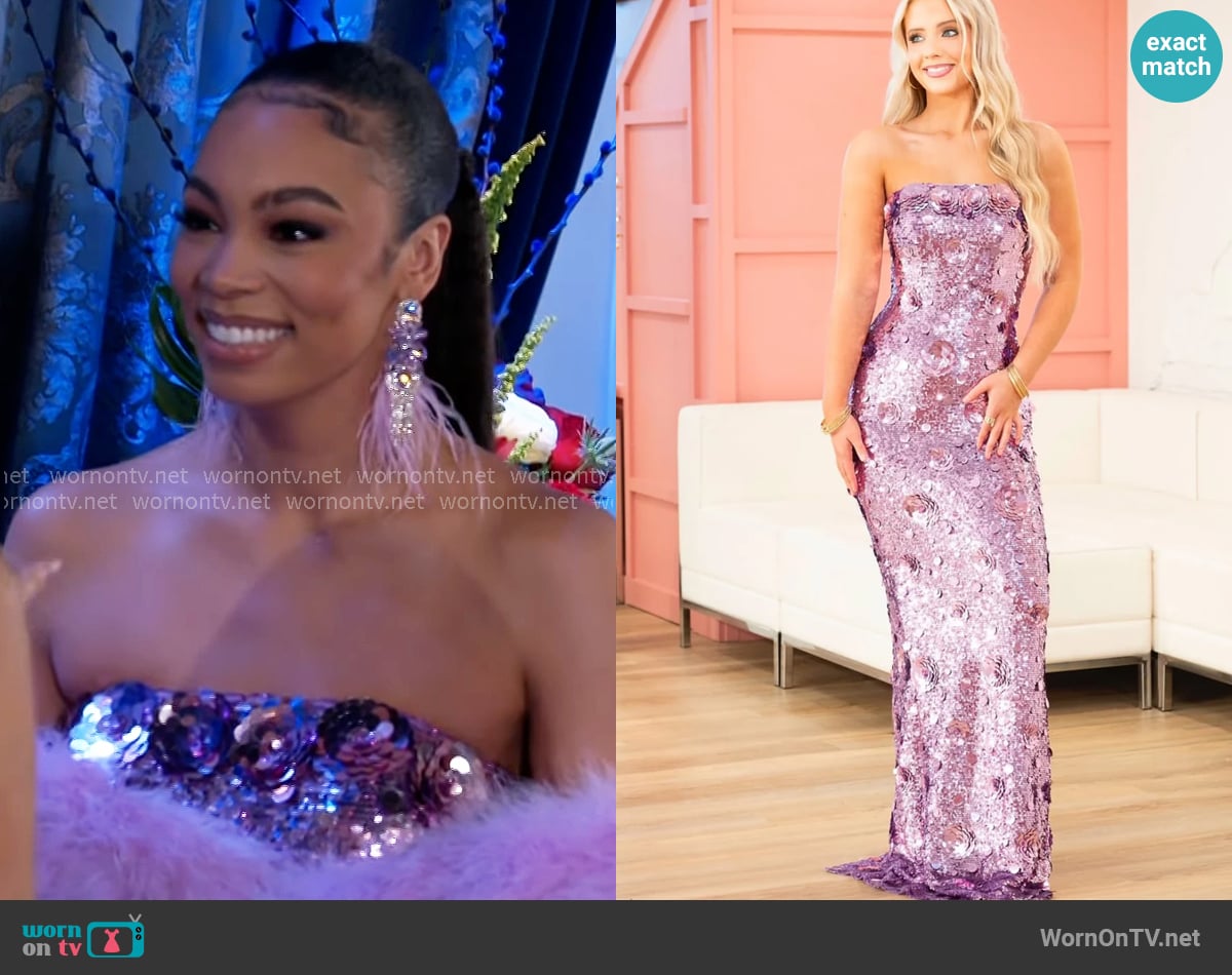 Chelsea’s purple sequin strapless dress on Beyond the Gates Chelsea’s purple sequin strapless dress on Beyond the Gates