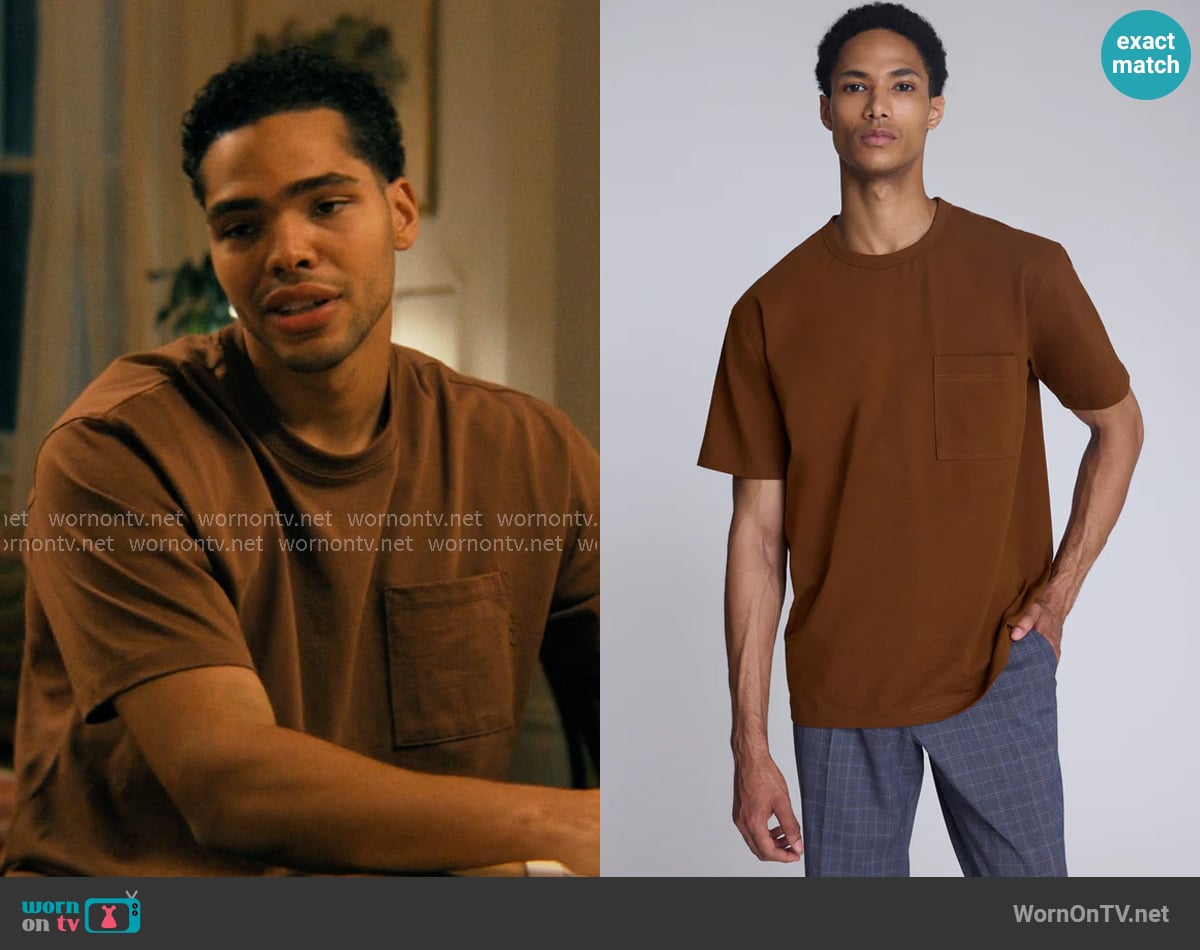 Kenneth Cole Oversized Tee worn by Kel Washington (Nicholas Duvernay) on Not Suitable For Work