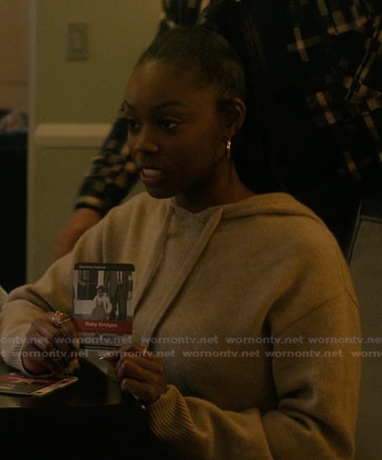 Kiesha’s beige hoodie on The Chi