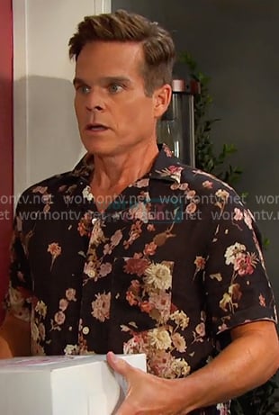 Leo’s black floral short sleeve shirt on Days of our Lives