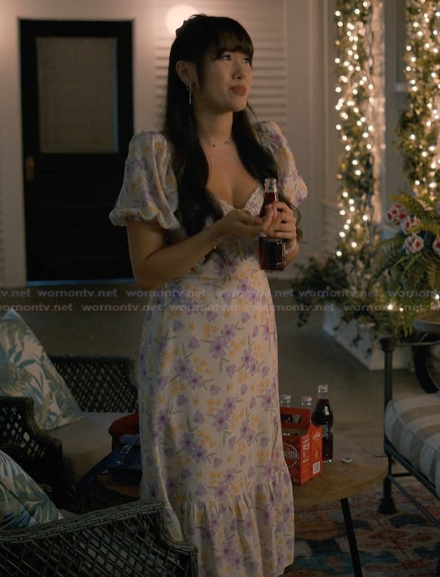 Lily’s floral print sweetheart dress on Sweet Magnolias