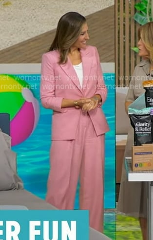 Mary’s pink blazer and wide-leg patns on Good Morning America