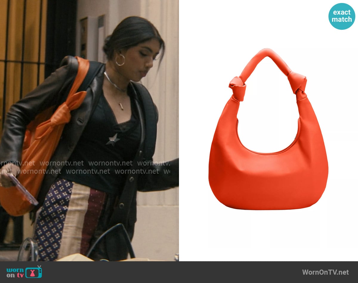 Melie Bianco Stella Zipper Shoulder Bag worn by Abhinaya Chilukuri (Avantika) on Not Suitable For Work