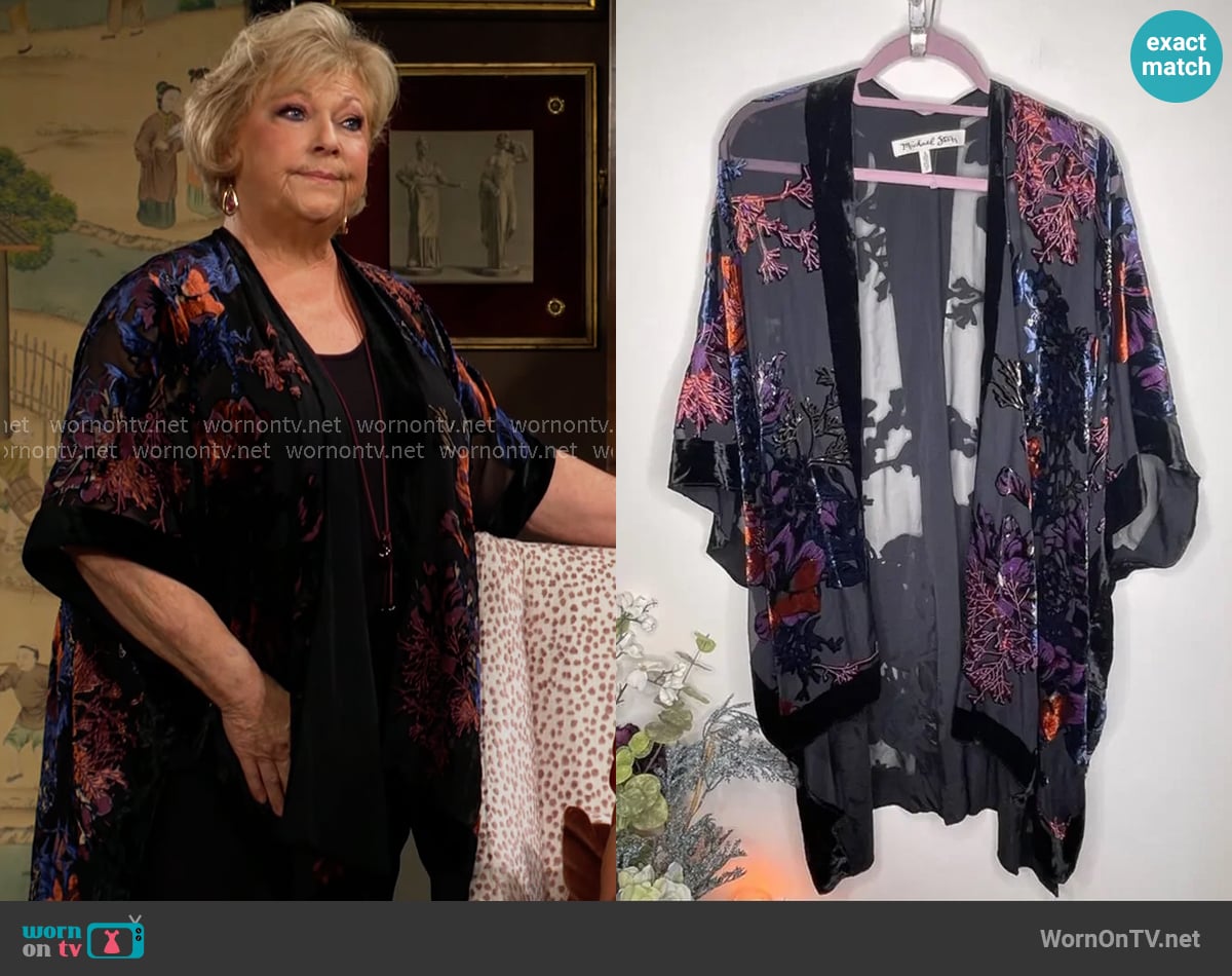 Michael Stars Burnout Floral Kimono worn by Traci Abbott (Beth Maitland) on The Young and the Restless