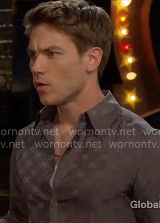 Noah’s grey patterned button down shirt on The Young and the Restless