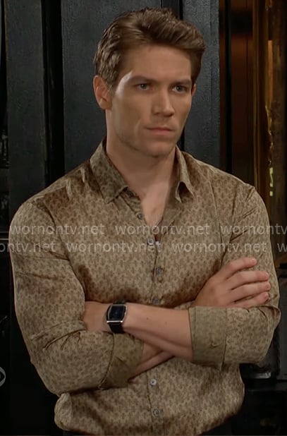 Noah’s satin printed shirt on The Young and the Restless