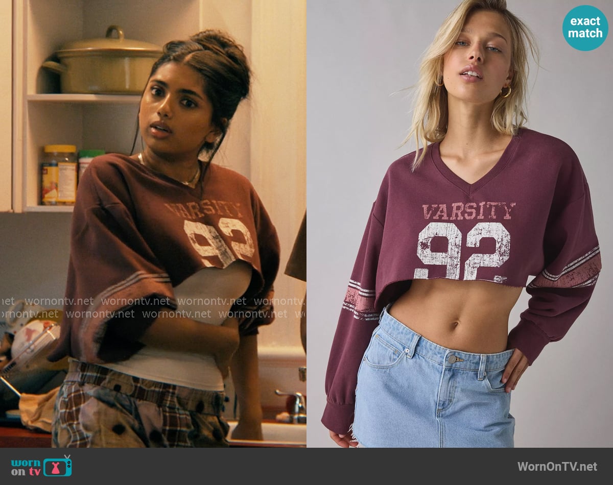 Out From Under at Urban Outfitters Hang Back V-Neck Long Sleeve Cropped Pullover in Maroon worn by Abhinaya Chilukuri (Avantika) on Not Suitable For Work