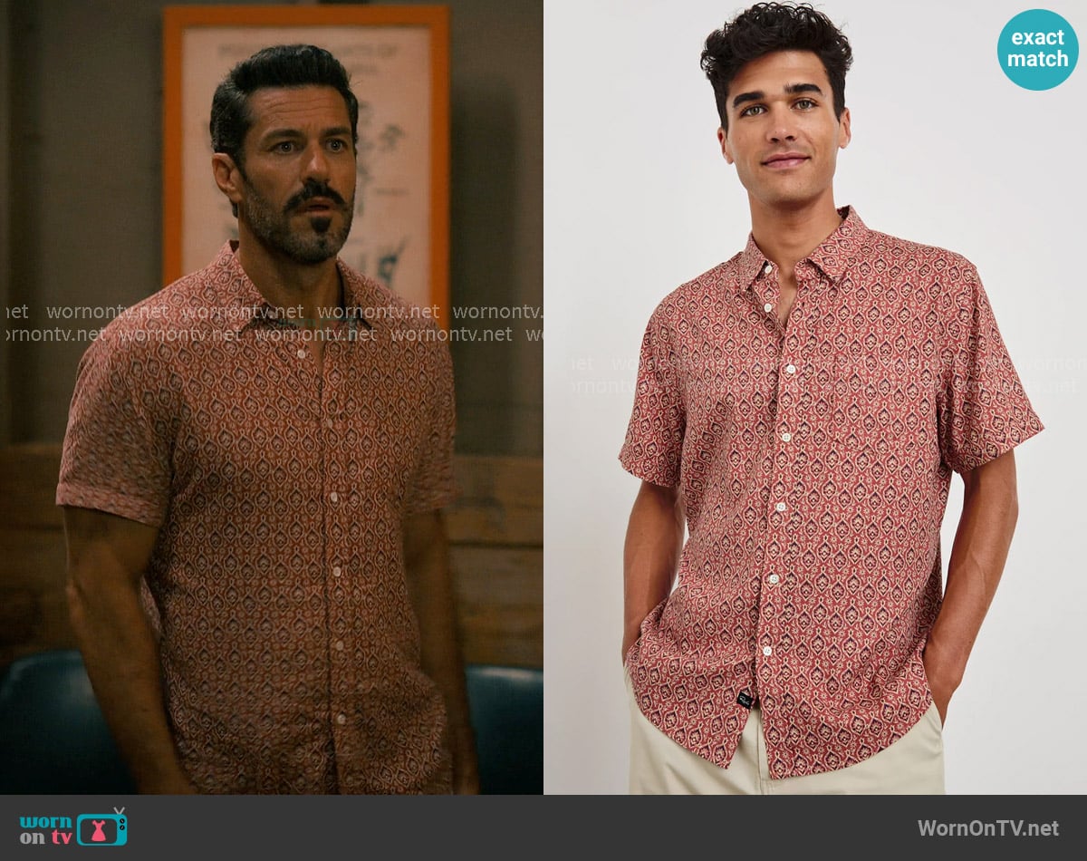 Rails Carson Short Sleeve Shirt in Pendant Batik Rose worn by Ronnie Sullivan (Brandon Quinn) on Sweet Magnolias