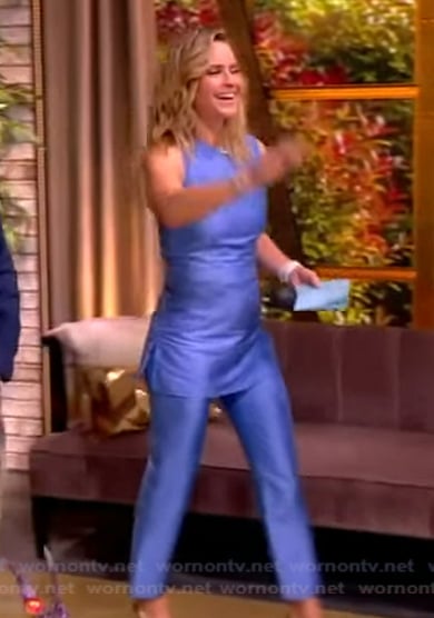 Sara’s blue sleeveless top and pants on The View