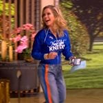 Sara’s Knicks top and jeans on The View