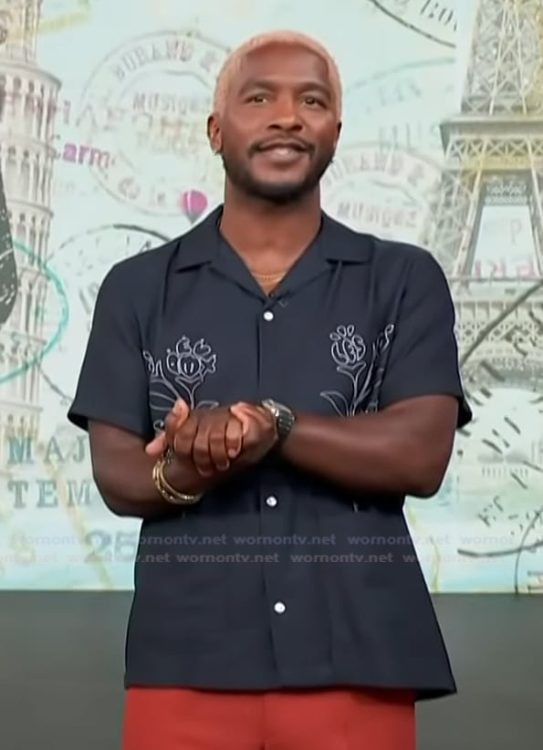 Scott’s black floral print shirt on Access Hollywood