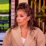 Sunny’s beige blazer and pants on The View