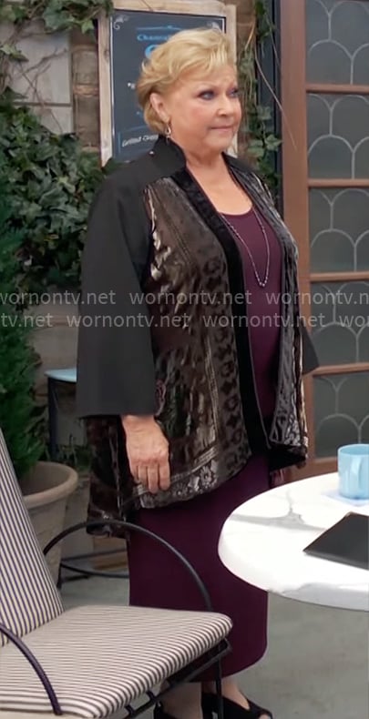 Traci’s velvet kimono jacket on The Young and the Restless