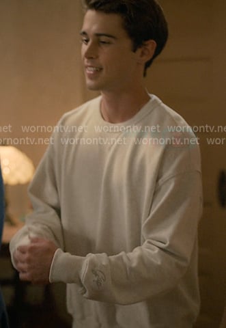 Tyler’s light grey logo sweatshirt on Sweet Magnolias