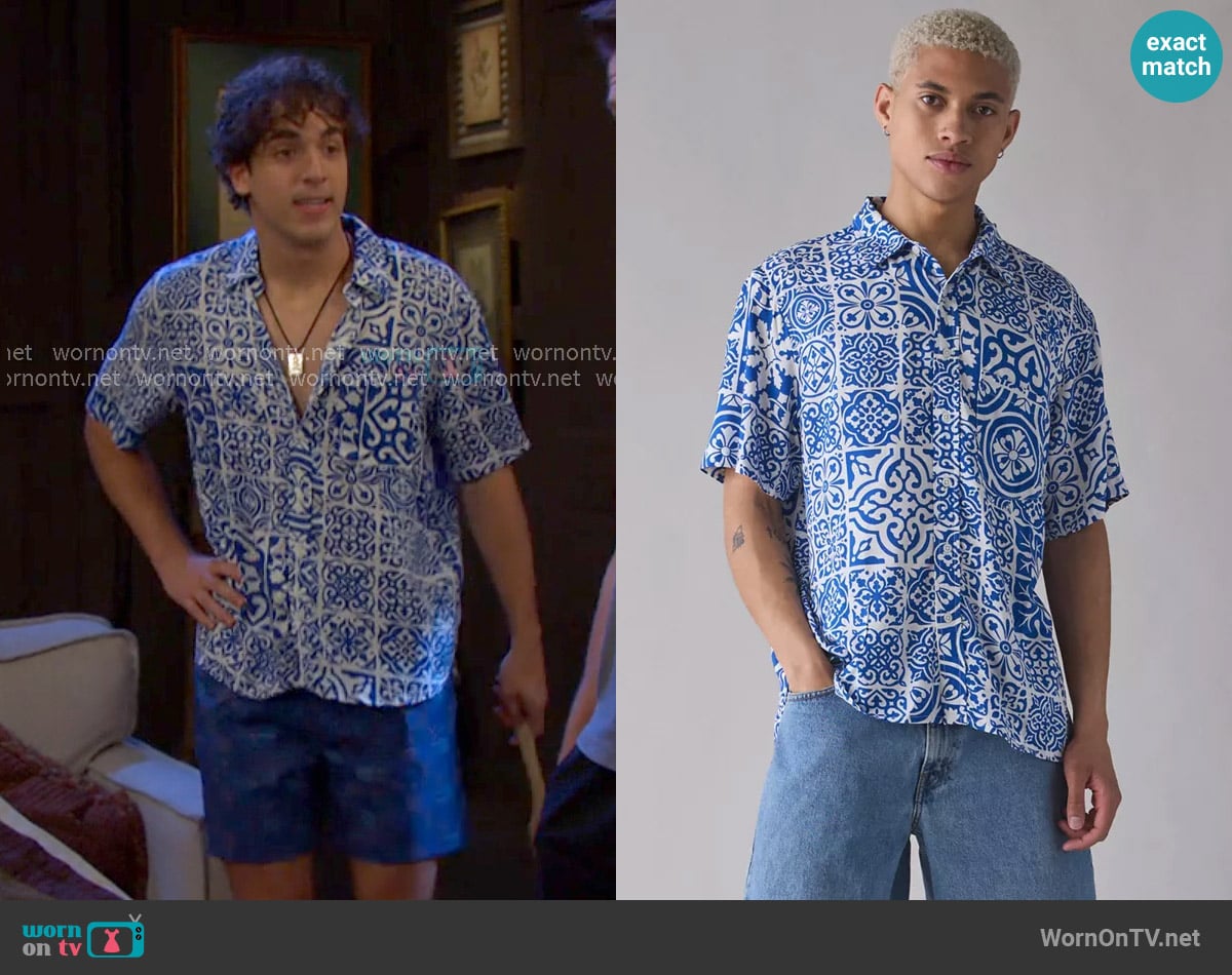 Urban Outfitters Printed Vacation Shirt worn by Aaron Greene (Louis Tomeo) on Days of our Lives