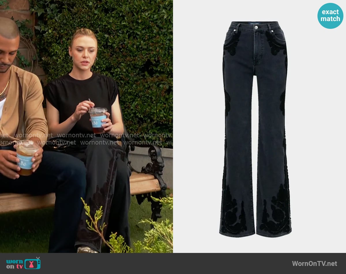 Veronica Beard Crosbie Jeans worn by Claire Grace (Hayley Erin) on The Young and the Restless