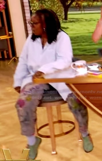 Whoopi’s shirt and printed jeans on The View