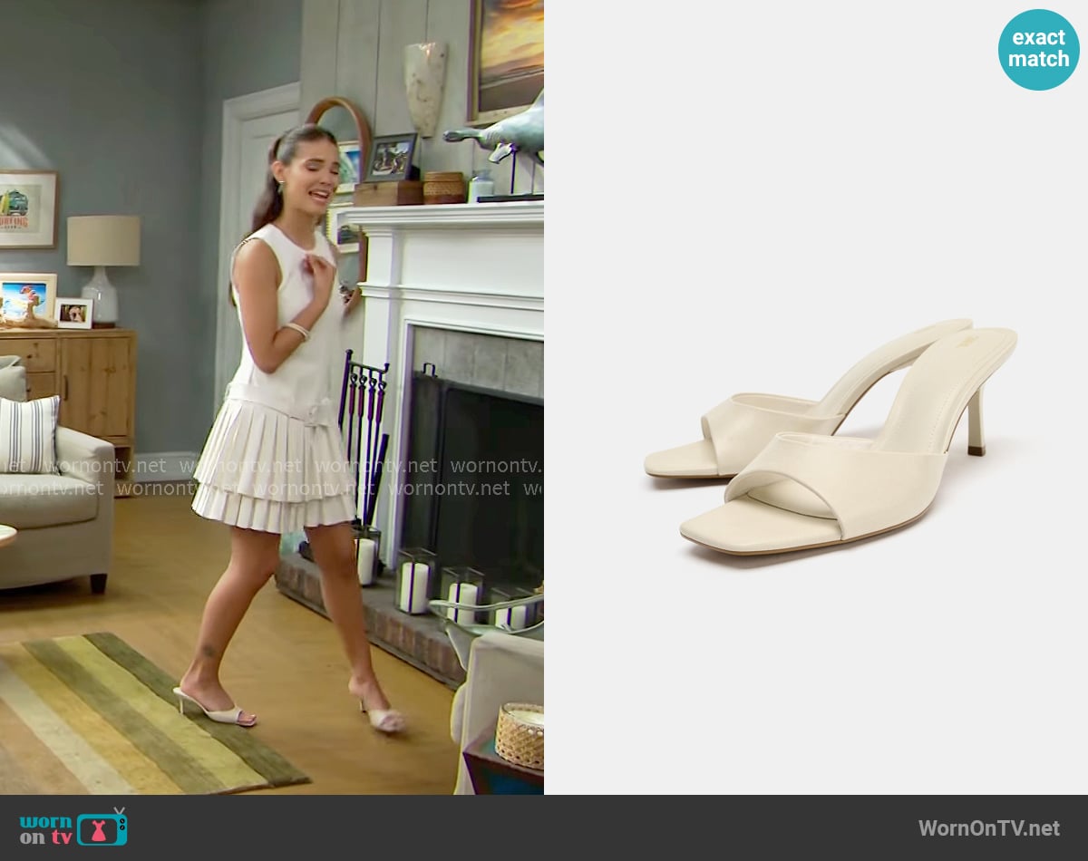 Electra’s shoes on The Bold and the Beautiful