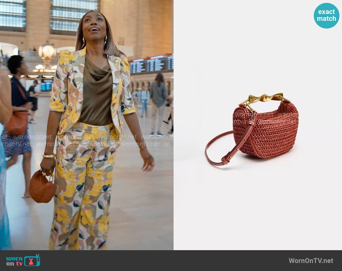 Zara Knitted Bag with Metal Handle worn by Helen Decatur (Heather Headley) on Sweet Magnolias