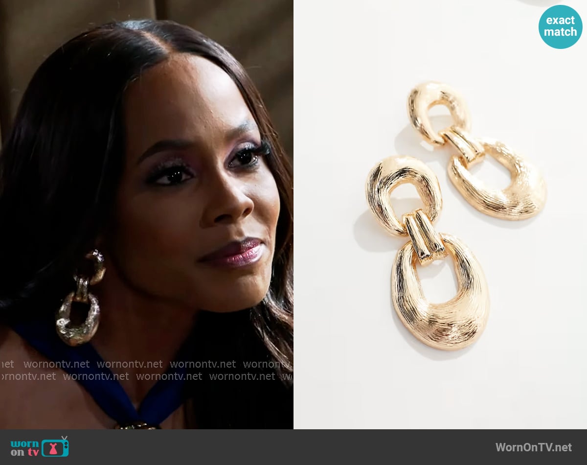 8 Other Reasons Link Earrings worn by Hayley Lawson (Marquita Goings) on Beyond the Gates