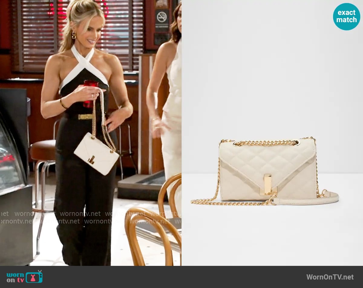 Aldo Chelsy Bag worn by Vanessa McBride (Lauren Buglioli) on Beyond the Gates