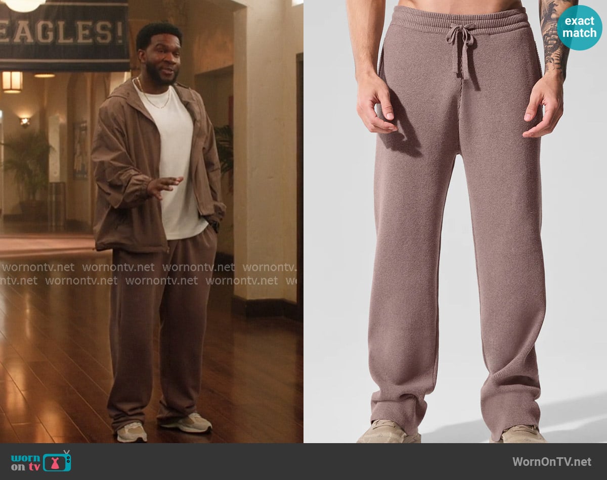Alo Yoga Scholar Straight Leg Sweatpant worn by Cassius (Osy Ikhile) on All American