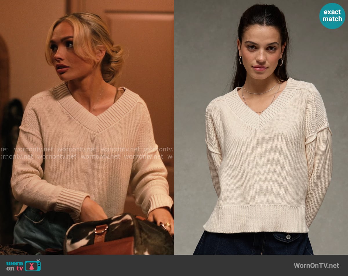 American Eagle Long Weekend V-Neck Sweater in Cream worn by Oreana (Natalie Alyn Lind) on Dutton Ranch