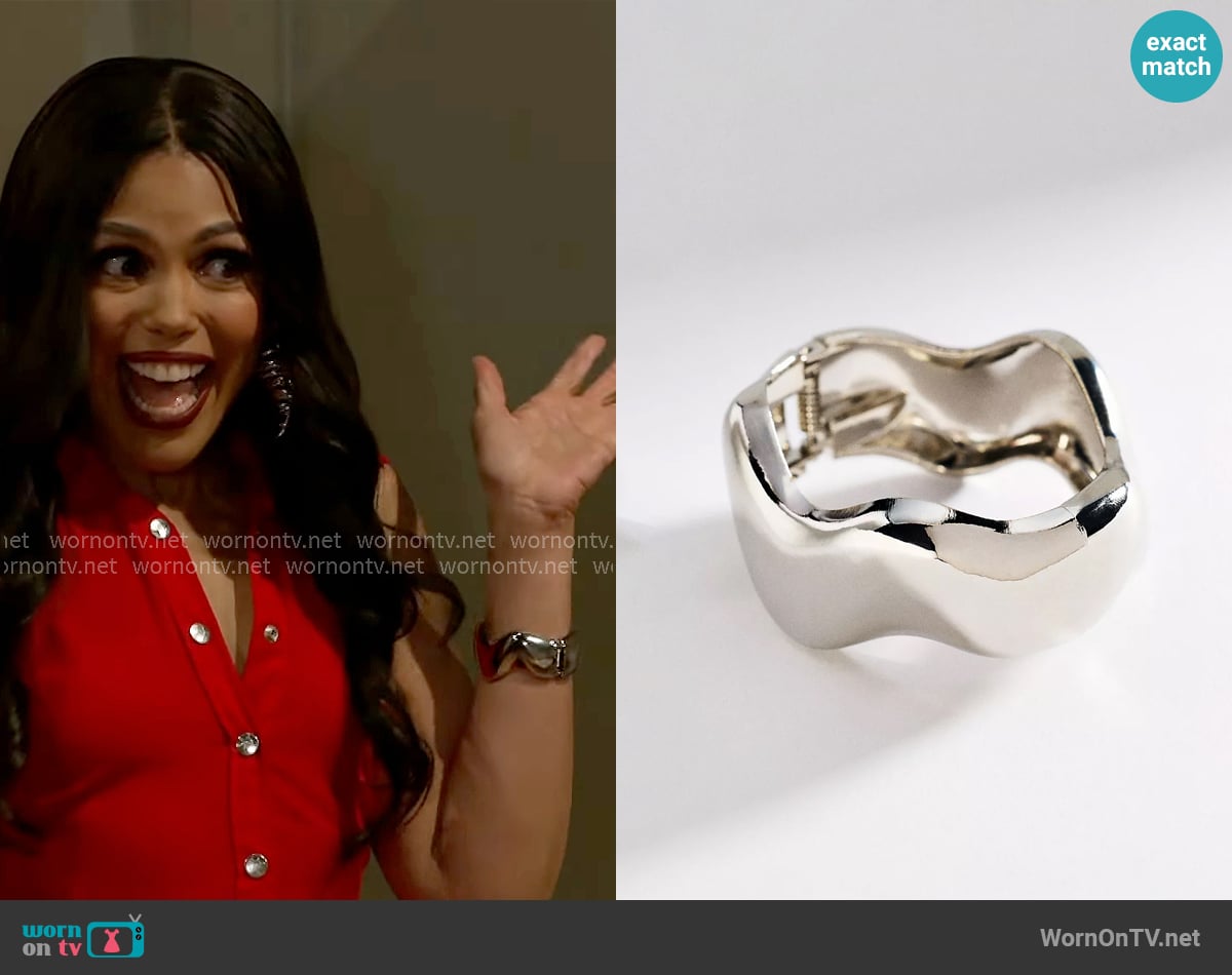 Anthropologie Chunky Wavy Bracelet worn by Dani Dupree (Karla Mosley) on Beyond the Gates